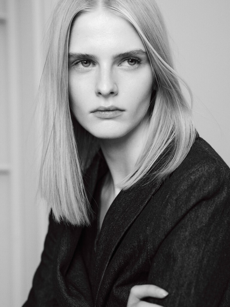 MAAG_WOMAN__23_2771