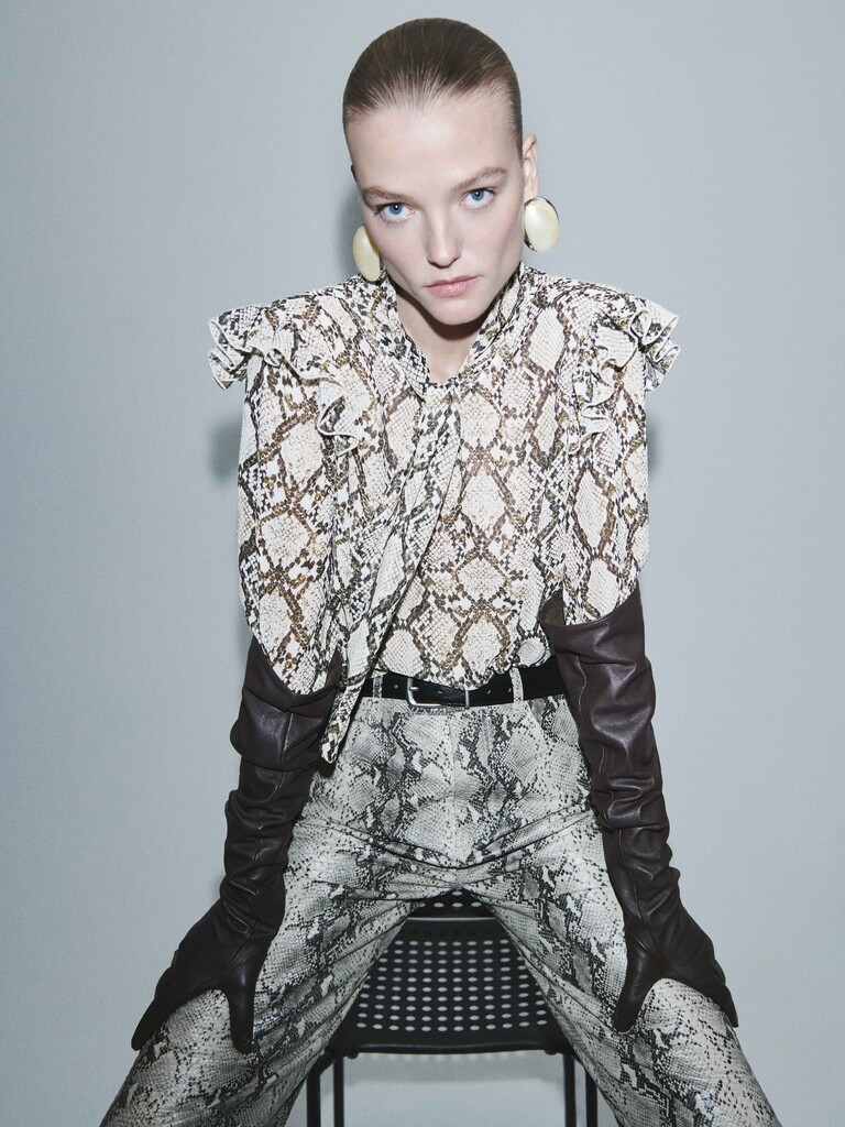 MAAG_WOMAN_TRANSITIONAL_0543